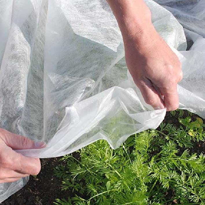 Frost and Insect Protection Fleece 8 X 1.5m, Non-Woven Fabric Plant Blankets for Cold Weather, Garden Winterize Cover for Winter Frost Protection, Plant Cover from Birds and Insects